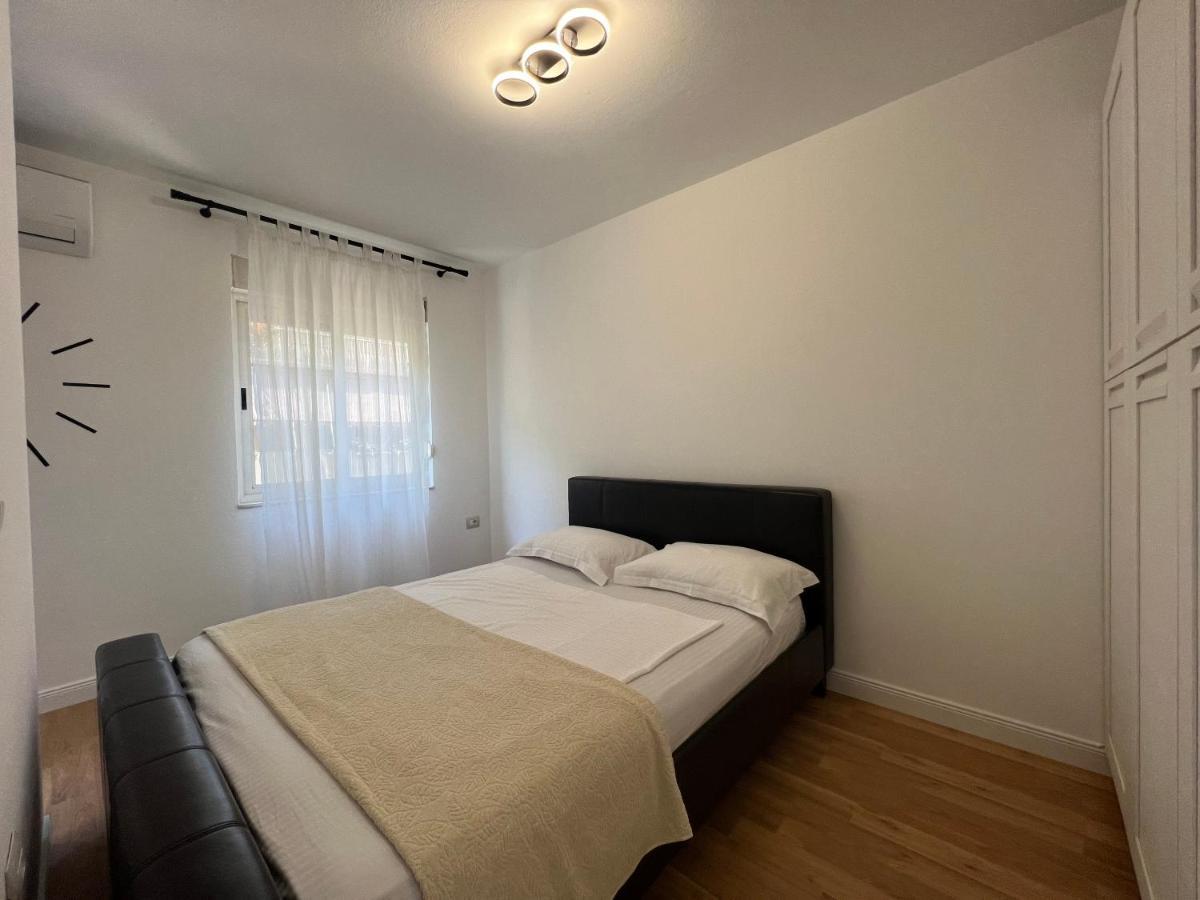 Lana Studio Leilighet Tiranë Eksteriør bilde