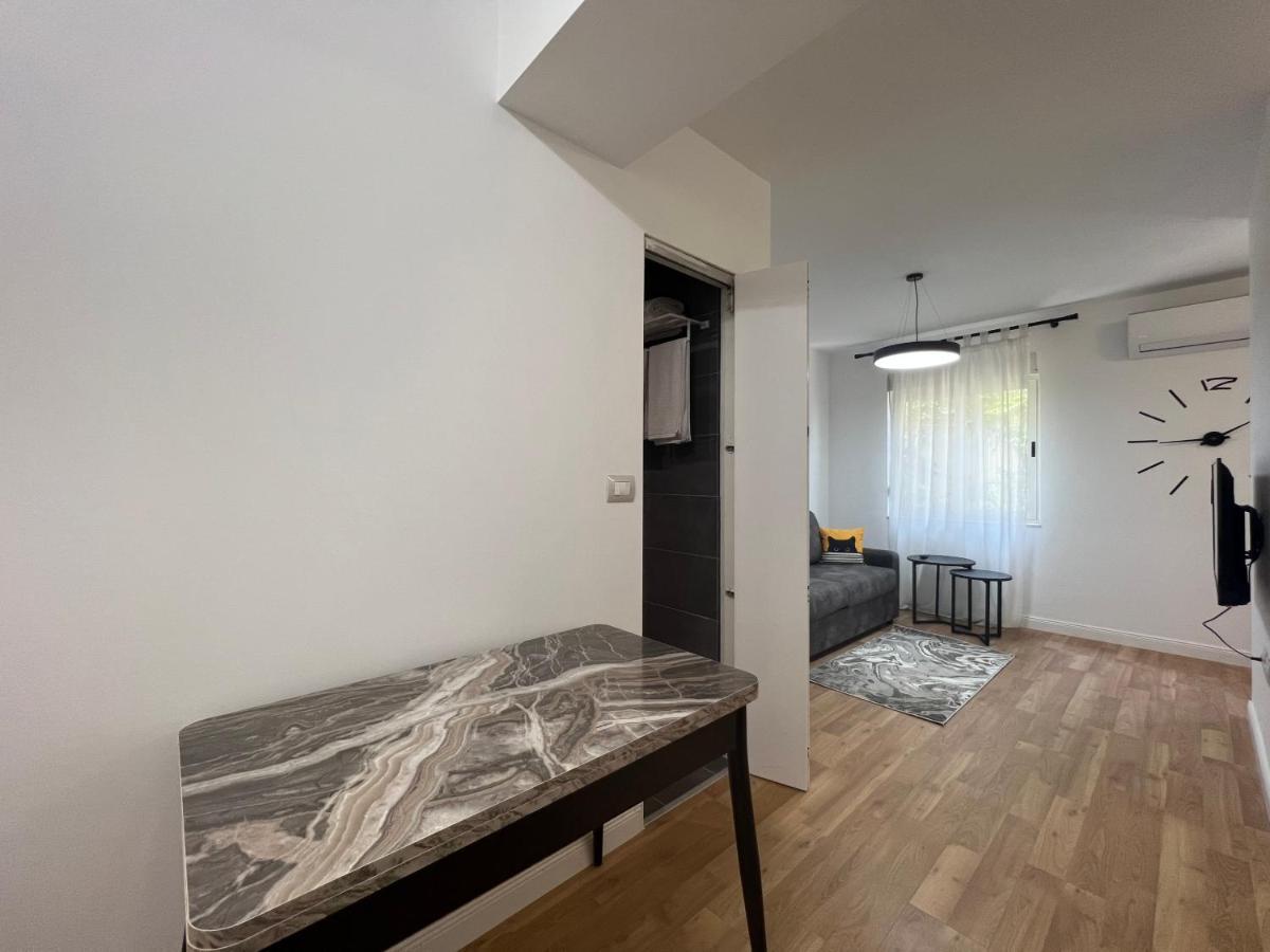 Lana Studio Leilighet Tiranë Eksteriør bilde